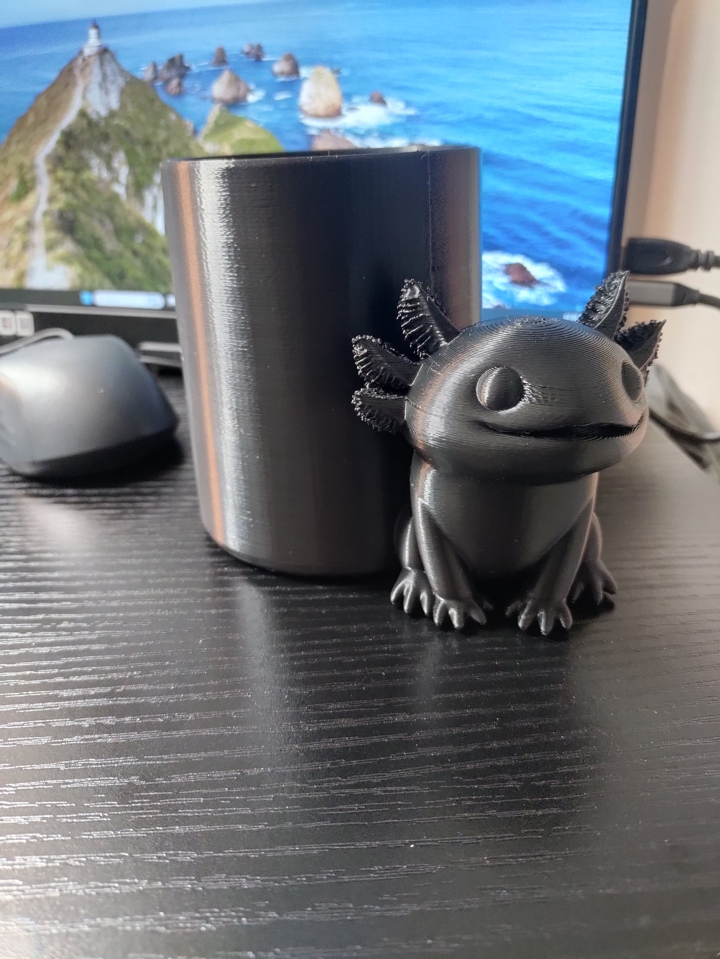 3D Printed Axolotl Pen & Pencil holder