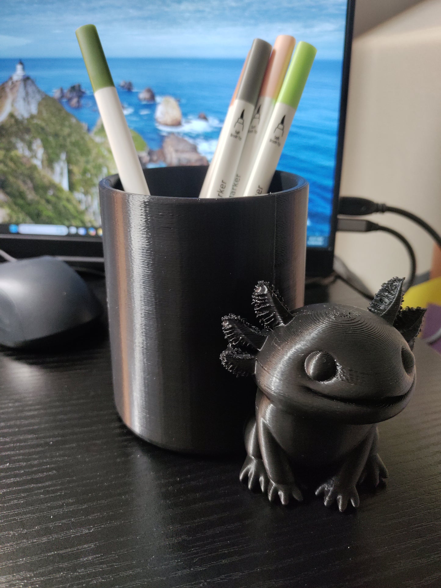 3D Printed Axolotl Pen & Pencil holder